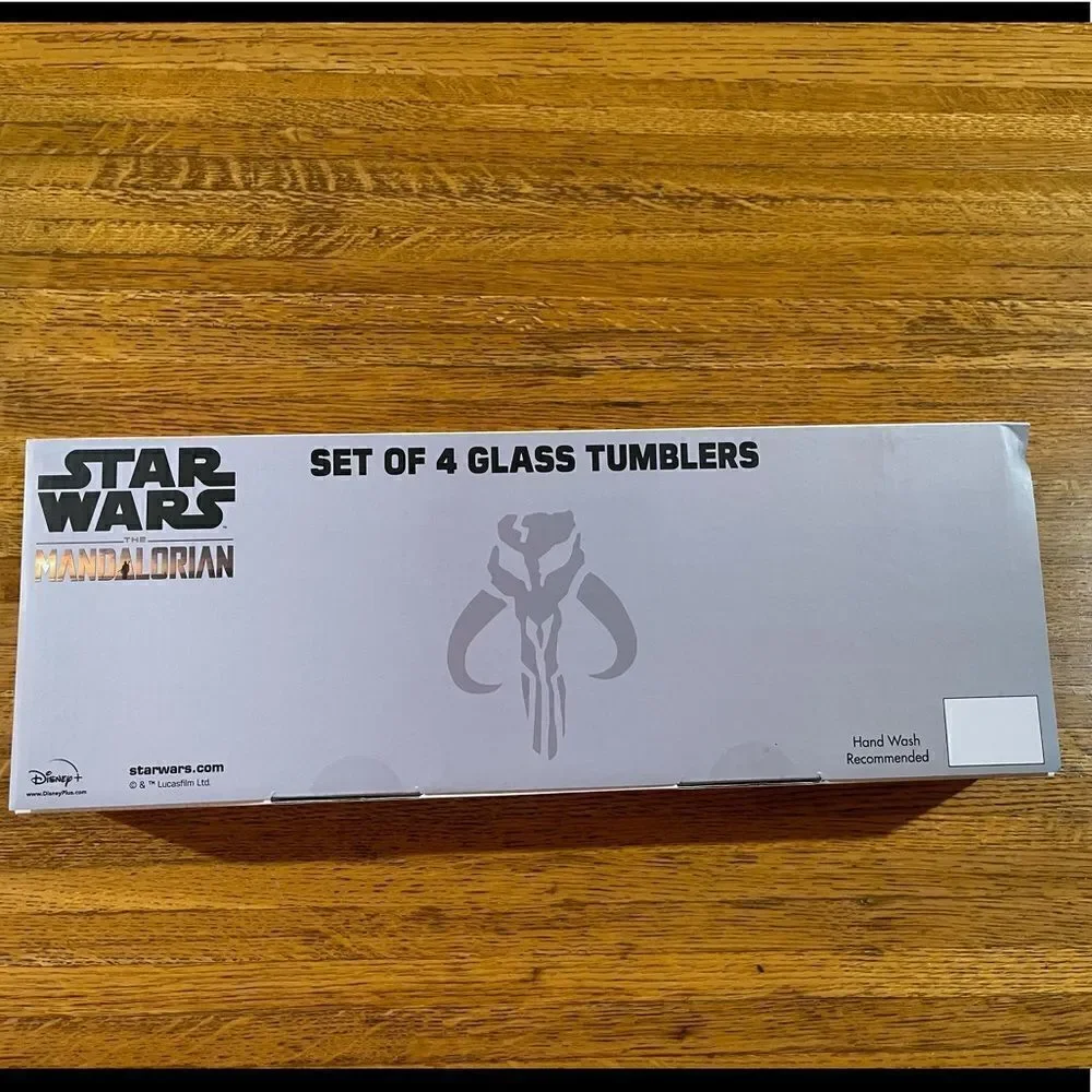 Disney Star Wars Holiday glasses set of 4 NWT